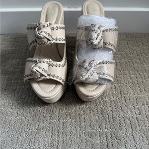 Alexandre Birman Cream Knotted Double-Strap Platform Sandals